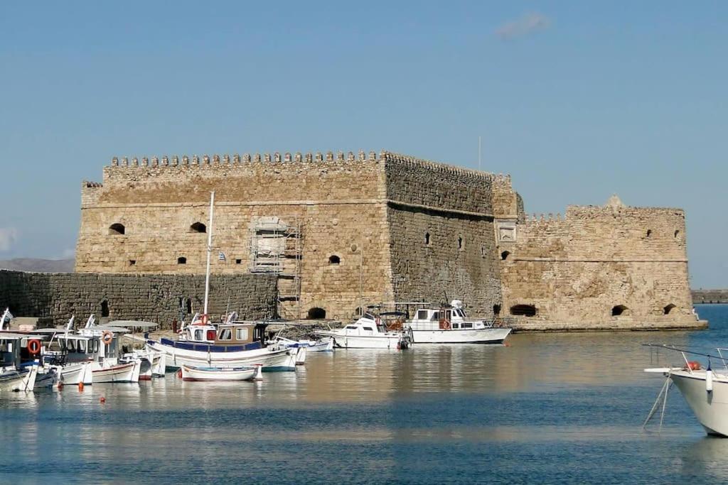 Brio Luxurious Urban Stay In Heraklio,Wifi,Αc Heraklion Exteriör bild