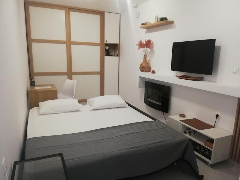 Brio Luxurious Urban Stay In Heraklio,Wifi,Αc Heraklion Exteriör bild
